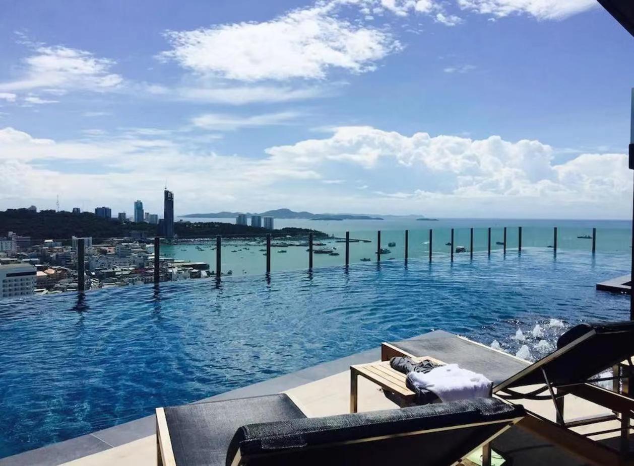 The Base Apartment Pattaya ภายนอก รูปภาพ