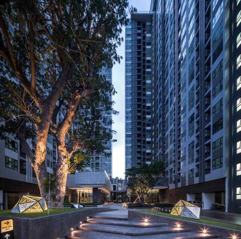 The Base Apartment Pattaya ภายนอก รูปภาพ