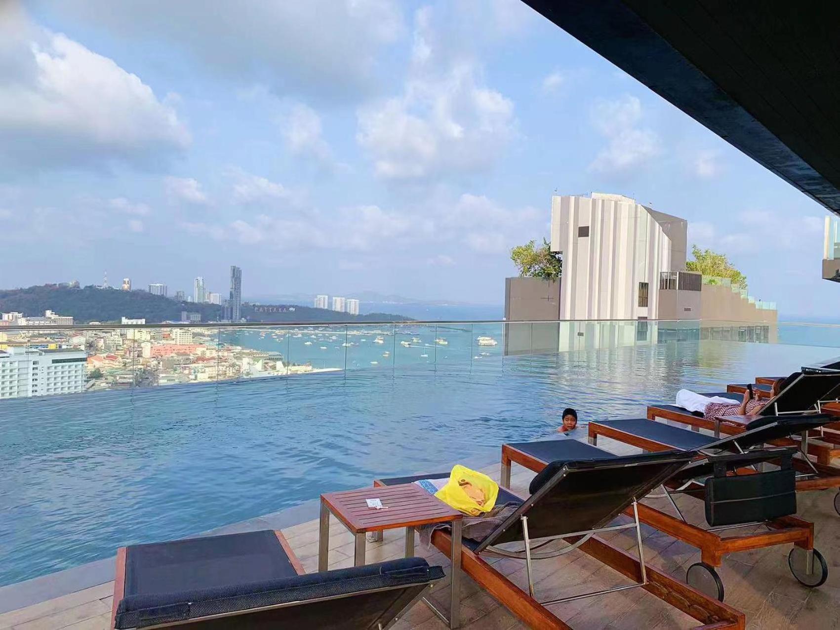 The Base Apartment Pattaya ภายนอก รูปภาพ